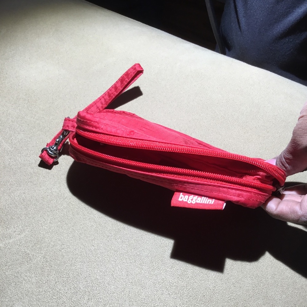 Cosmetics portable wristlet bag